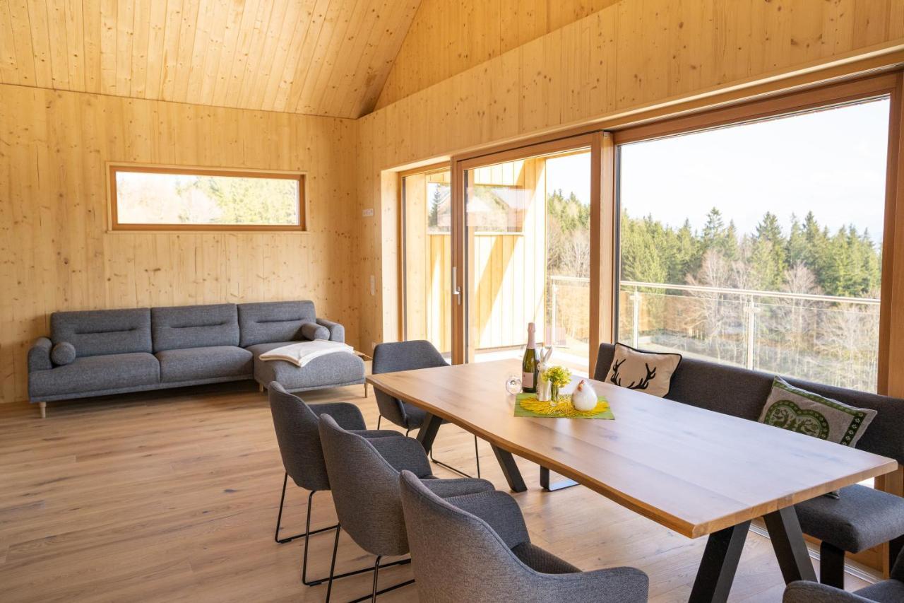 Holzhaus "Zum Schwarz'N" Apartment Aurach am Hongar ภายนอก รูปภาพ