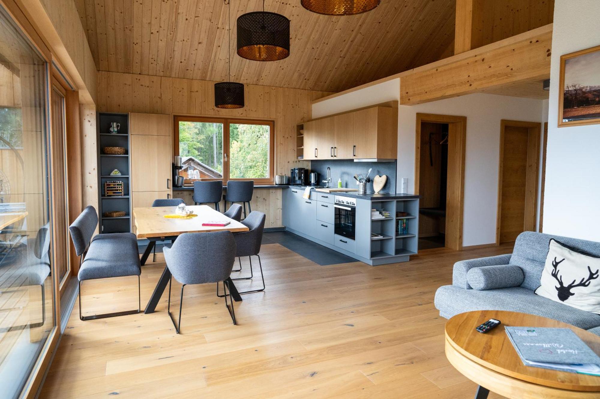 Holzhaus "Zum Schwarz'N" Apartment Aurach am Hongar ภายนอก รูปภาพ