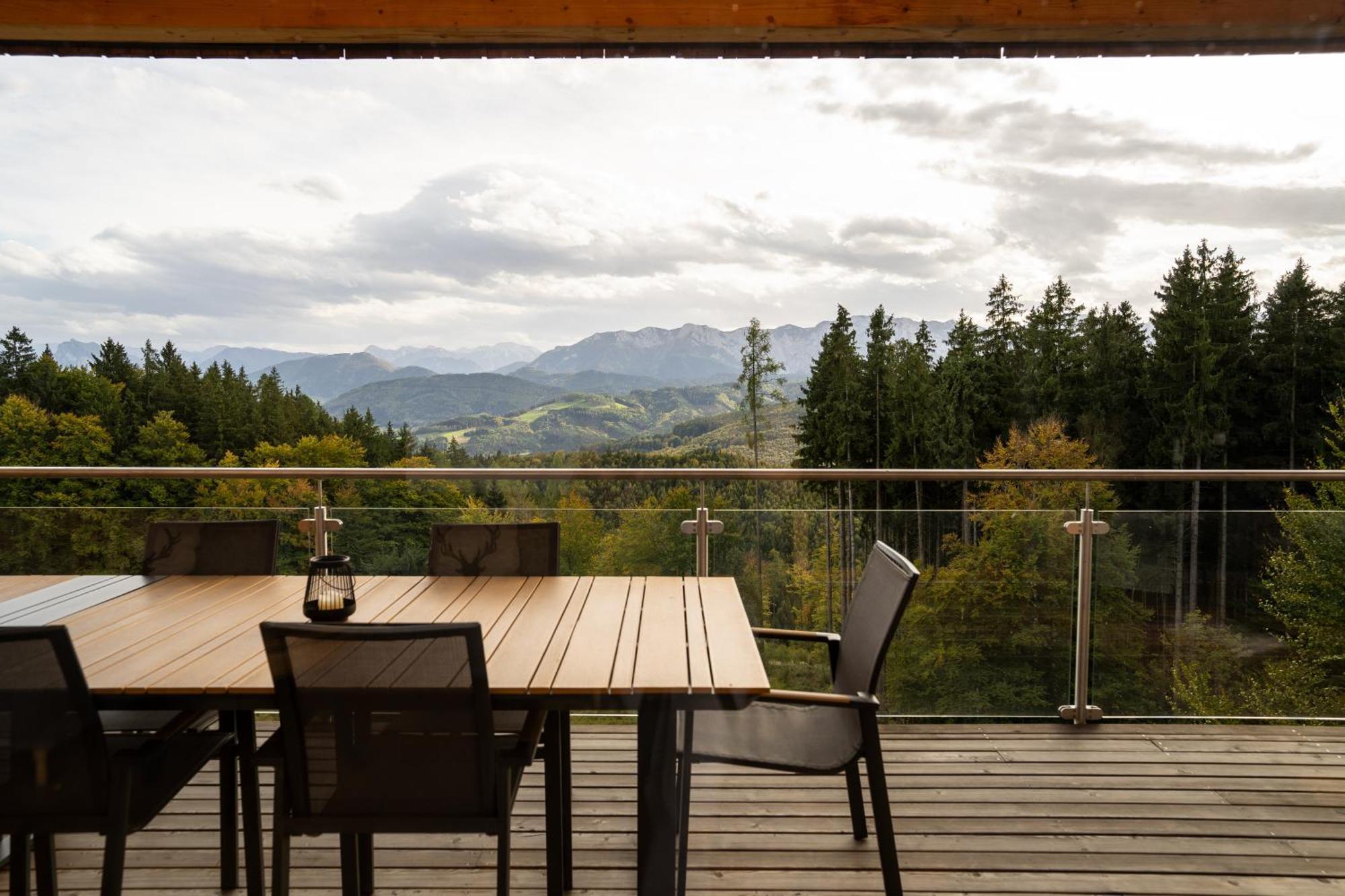 Holzhaus "Zum Schwarz'N" Apartment Aurach am Hongar ภายนอก รูปภาพ