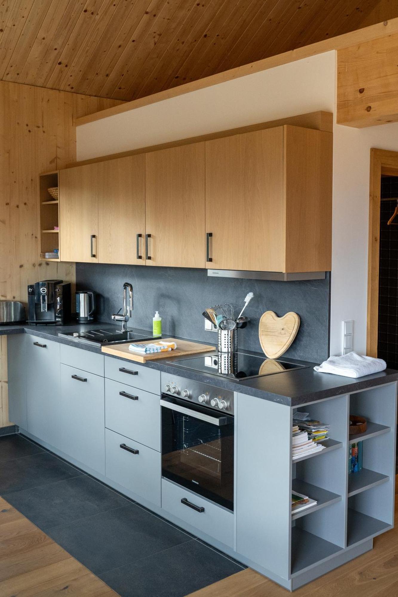 Holzhaus "Zum Schwarz'N" Apartment Aurach am Hongar ภายนอก รูปภาพ