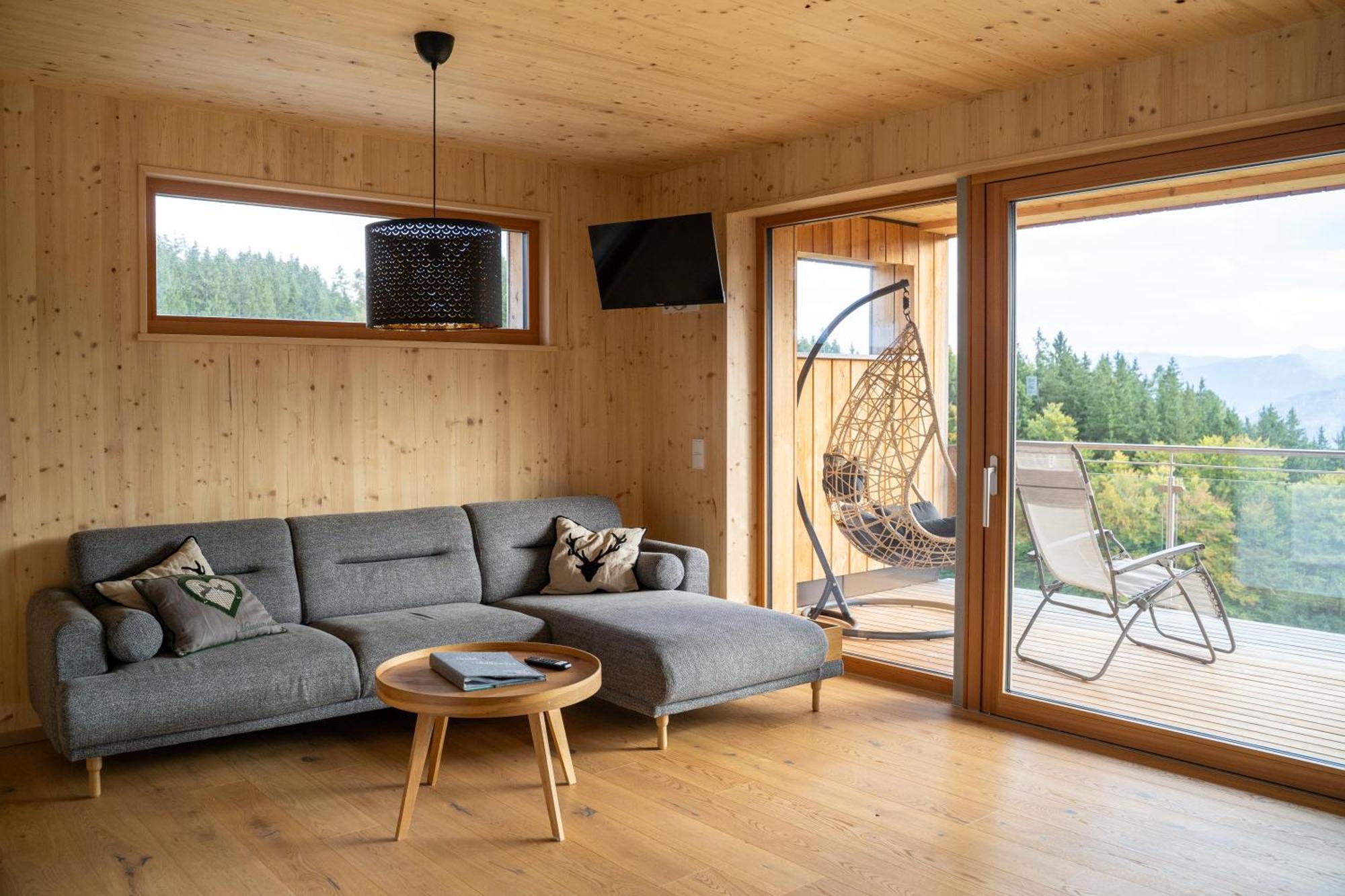 Holzhaus "Zum Schwarz'N" Apartment Aurach am Hongar ภายนอก รูปภาพ