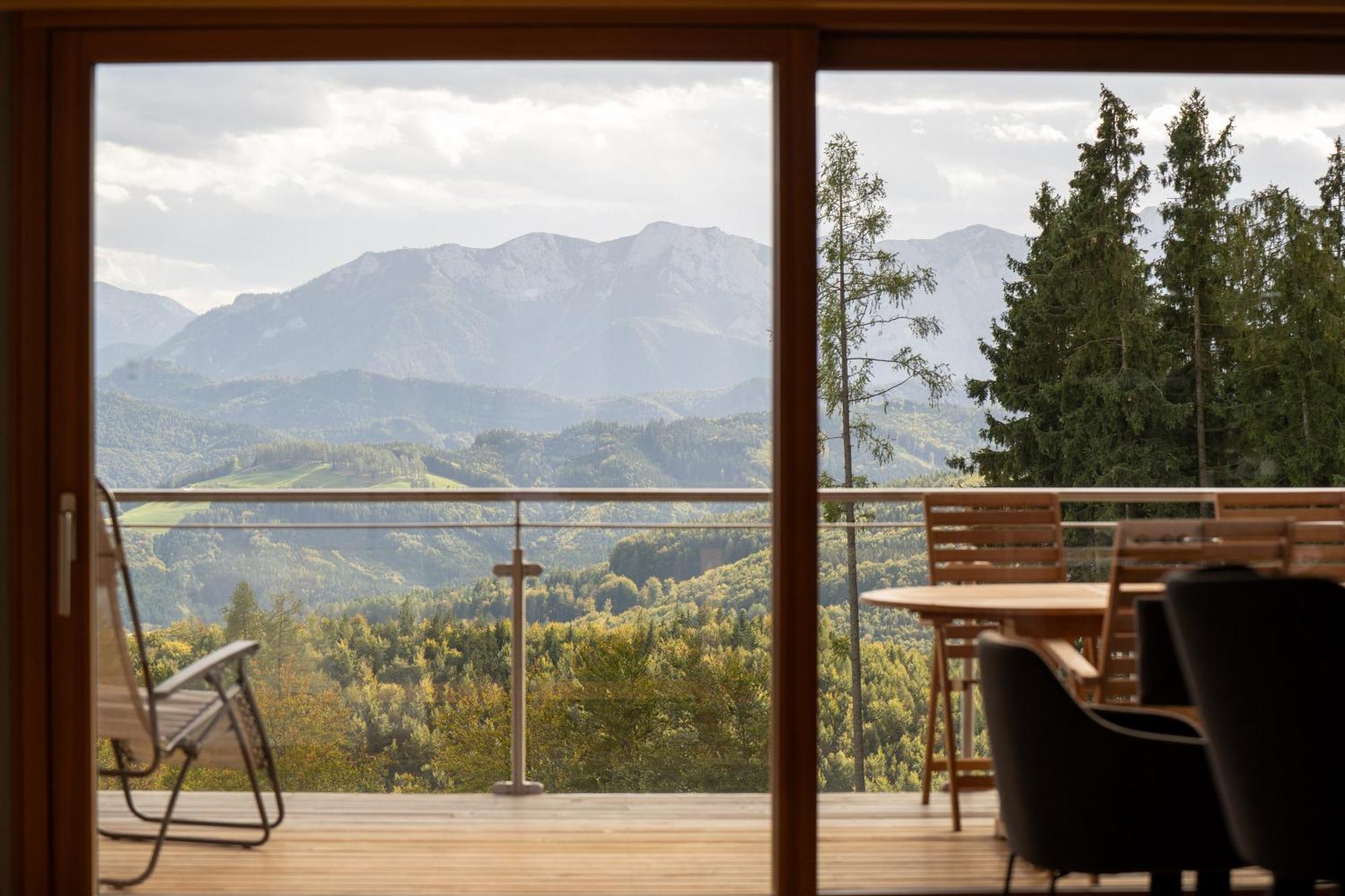 Holzhaus "Zum Schwarz'N" Apartment Aurach am Hongar ภายนอก รูปภาพ