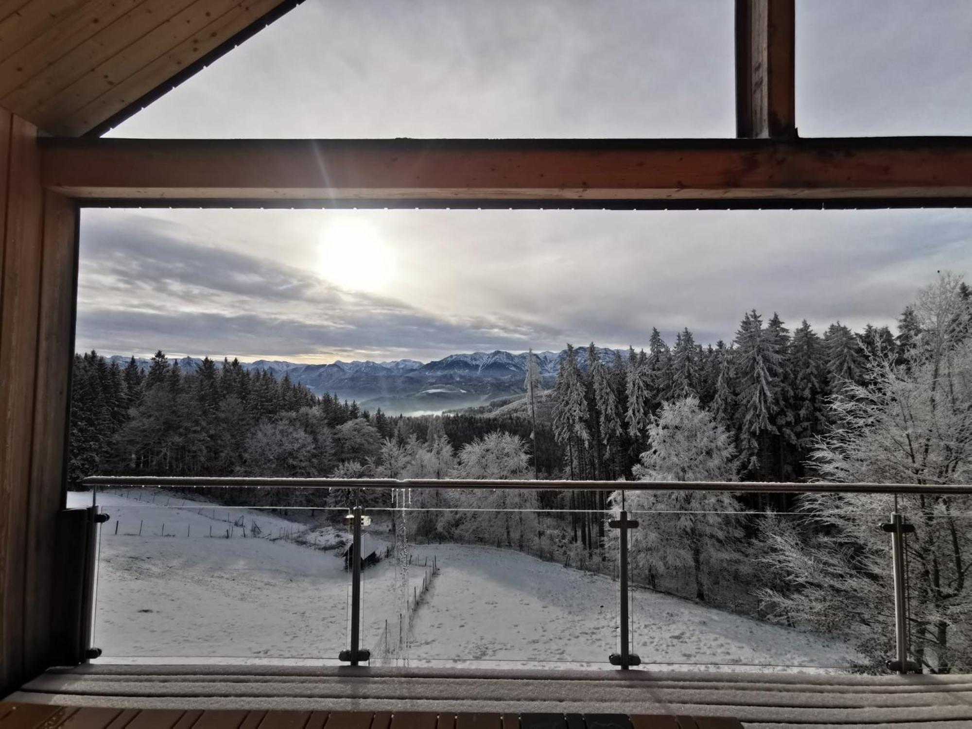 Holzhaus "Zum Schwarz'N" Apartment Aurach am Hongar ภายนอก รูปภาพ